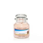 Yankee Candle Pink Sands Doftljus Small 