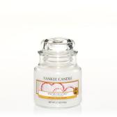 Yankee Candle Snow in Love Doftljus Small 